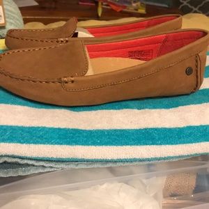 Ugg flats, NWT